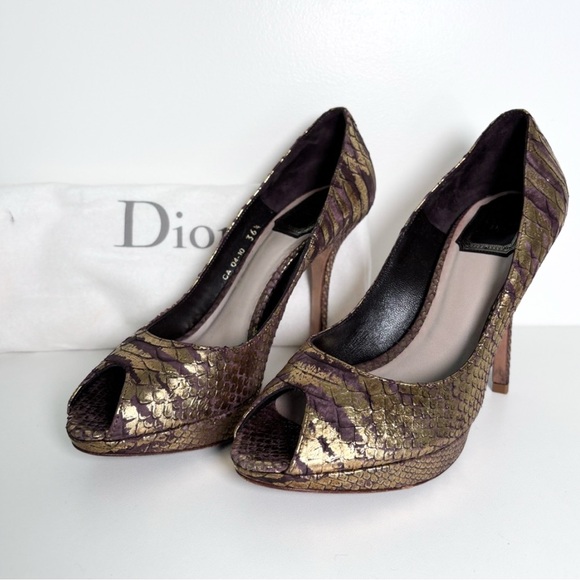 CHRISTIAN DIOR Gold Iridescent Python Pumps Size 36.5 US 6.5 - Picture 1 of 14